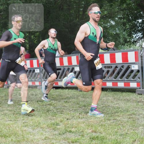21.06.2025 - 27. Vierlanden-Triathlon KatJ http://msf.ph/oto/8008185 15.06.2025 13:02:15 Ziel 73, 727, 755, 1009, 1039, 1041, 1042, 1043 meine-sportfotos.de