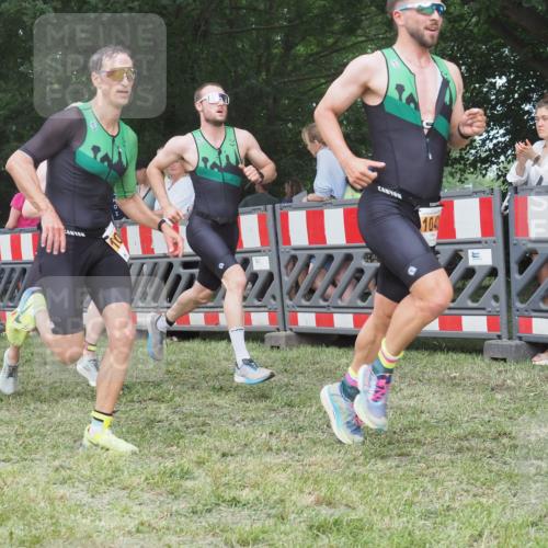 21.06.2025 - 27. Vierlanden-Triathlon KatJ http://msf.ph/oto/8008196 15.06.2025 13:02:16 Ziel 73, 727, 755, 1009, 1039, 1041, 1042, 1043 meine-sportfotos.de