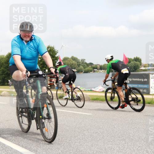 21.06.2025 - 27. Vierlanden-Triathlon H.Heesch http://msf.ph/oto/8008201 15.06.2025 12:14:53 Radfahren 812, 900, 1039, 1040, 1042 meine-sportfotos.de