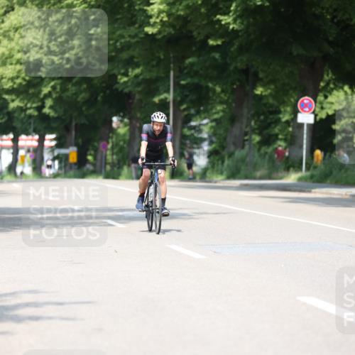 15.06.2025 - 7 Türme Triathlon Yannick Fuchs http://msf.ph/oto/8008209 15.06.2025 12:41:43 Radfahren 223, 455, 475 meine-sportfotos.de