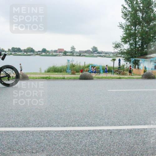 21.06.2025 - 27. Vierlanden-Triathlon H.Heesch http://msf.ph/oto/8008238 15.06.2025 13:26:56 Radfahren 1233, 1242, 1310 meine-sportfotos.de