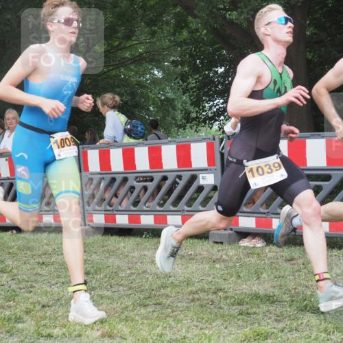 21.06.2025 - 27. Vierlanden-Triathlon KatJ http://msf.ph/oto/8008245 15.06.2025 13:02:16 Ziel 73, 727, 755, 1009, 1039, 1041, 1042, 1043 meine-sportfotos.de