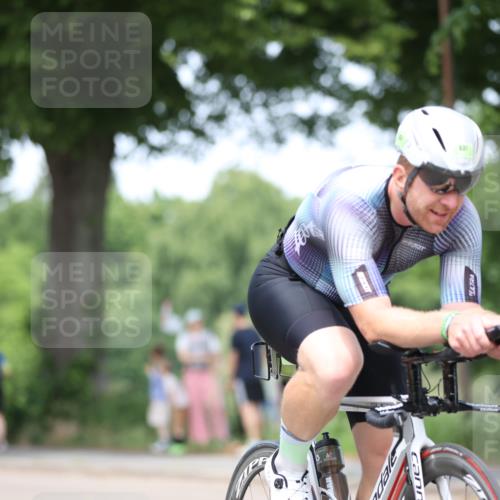 15.06.2025 - 7 Türme Triathlon Yannick Fuchs http://msf.ph/oto/8008268 15.06.2025 13:22:26 Radfahren 260, 356, 491, 631, 803 meine-sportfotos.de