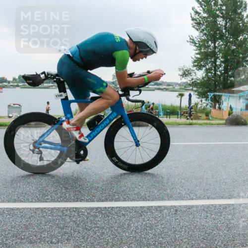 21.06.2025 - 27. Vierlanden-Triathlon H.Heesch http://msf.ph/oto/8008276 15.06.2025 13:27:04 Radfahren 1098, 1134, 1140, 1273 meine-sportfotos.de
