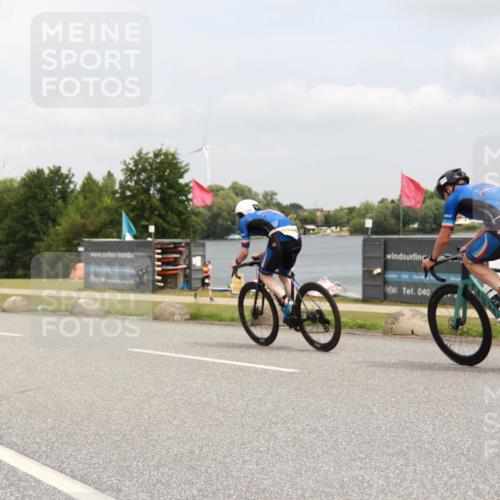 21.06.2025 - 27. Vierlanden-Triathlon H.Heesch http://msf.ph/oto/8008281 15.06.2025 12:15:27 Radfahren 643, 688, 924 meine-sportfotos.de