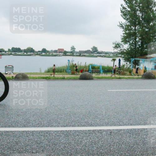 21.06.2025 - 27. Vierlanden-Triathlon H.Heesch http://msf.ph/oto/8008289 15.06.2025 13:27:06 Radfahren 1098, 1134, 1140, 1273 meine-sportfotos.de