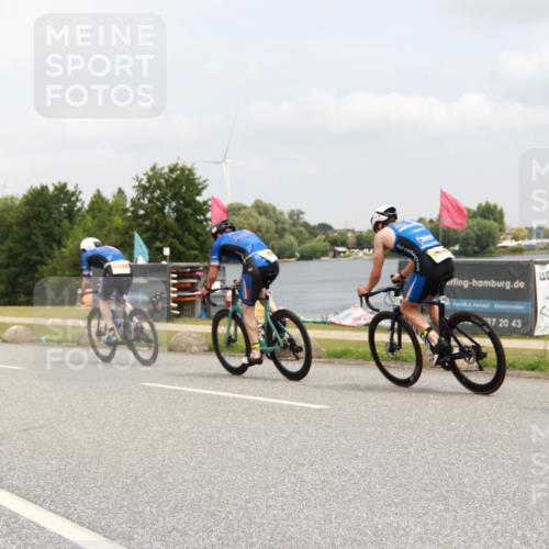 21.06.2025 - 27. Vierlanden-Triathlon H.Heesch http://msf.ph/oto/8008291 15.06.2025 12:15:28 Radfahren 643, 688, 924, 1044, 1045, 1046, 1047, 1048 meine-sportfotos.de