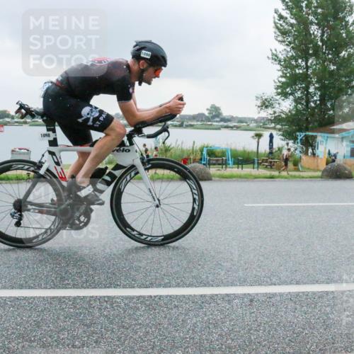 21.06.2025 - 27. Vierlanden-Triathlon H.Heesch http://msf.ph/oto/8008306 15.06.2025 13:27:06 Radfahren 1098, 1134, 1140, 1273 meine-sportfotos.de