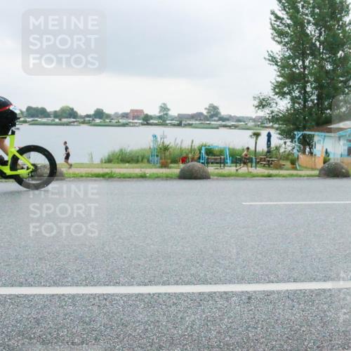 21.06.2025 - 27. Vierlanden-Triathlon H.Heesch http://msf.ph/oto/8008318 15.06.2025 13:27:08 Radfahren 1098, 1134, 1140, 1155, 1273, 1299 meine-sportfotos.de