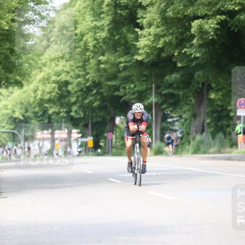 15.06.2025 - 7 Türme Triathlon Yannick Fuchs http://msf.ph/oto/8008325 15.06.2025 13:22:34 Radfahren 301, 356, 491 meine-sportfotos.de