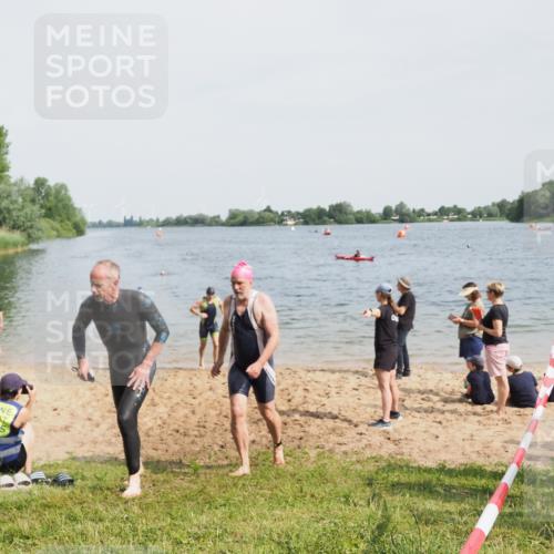 21.06.2025 - 27. Vierlanden-Triathlon MichiJ http://msf.ph/oto/8008367 15.06.2026 10:08:38 Schwimmen 380, 387, 437, 454, 469 meine-sportfotos.de