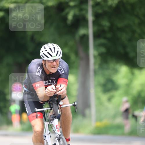 15.06.2025 - 7 Türme Triathlon Yannick Fuchs http://msf.ph/oto/8008369 15.06.2025 13:22:35 Radfahren 301, 356, 491 meine-sportfotos.de