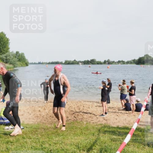 21.06.2025 - 27. Vierlanden-Triathlon MichiJ http://msf.ph/oto/8008383 15.06.2026 10:08:39 Schwimmen 380, 387, 437, 454, 469 meine-sportfotos.de