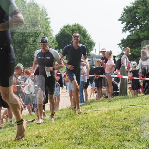 15.06.2025 - 27. Vierlanden-Triathlon KatJ http://msf.ph/oto/8008393 15.06.2025 10:06:49 Schwimmen 367, 386, 388, 396, 423, 441, 457 meine-sportfotos.de