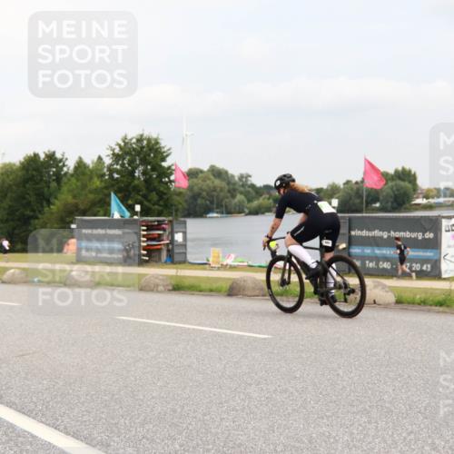 21.06.2025 - 27. Vierlanden-Triathlon H.Heesch http://msf.ph/oto/8008395 15.06.2025 12:16:20 Radfahren  meine-sportfotos.de