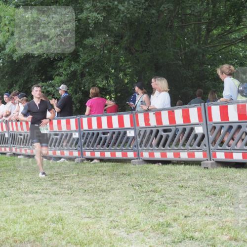 21.06.2025 - 27. Vierlanden-Triathlon KatJ http://msf.ph/oto/8008417 15.06.2025 13:02:20 Ziel 73, 727, 1029, 1030, 1031, 1033 meine-sportfotos.de
