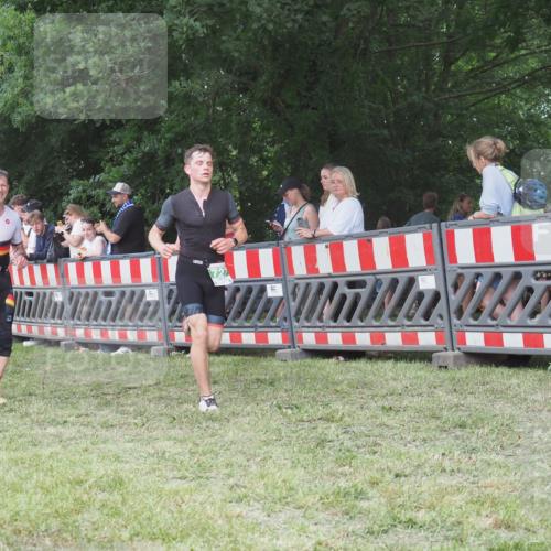 21.06.2025 - 27. Vierlanden-Triathlon KatJ http://msf.ph/oto/8008445 15.06.2025 13:02:21 Ziel 73, 137, 727, 1029, 1030, 1031, 1033 meine-sportfotos.de