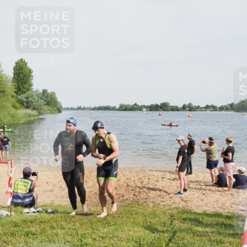 21.06.2025 - 27. Vierlanden-Triathlon MichiJ http://msf.ph/oto/8008446 15.06.2026 10:08:42 Schwimmen 380, 387, 437, 454, 469 meine-sportfotos.de