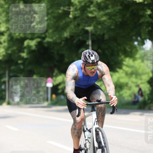 15.06.2025 - 7 Türme Triathlon Yannick Fuchs http://msf.ph/oto/8008453 15.06.2025 12:42:17 Radfahren 263, 297, 556, 571, 611, 645 meine-sportfotos.de