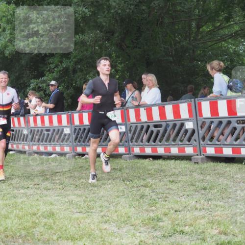21.06.2025 - 27. Vierlanden-Triathlon KatJ http://msf.ph/oto/8008457 15.06.2025 13:02:21 Ziel 73, 137, 727, 1029, 1030, 1031, 1033 meine-sportfotos.de