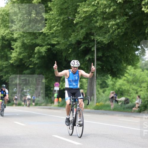 15.06.2025 - 7 Türme Triathlon Yannick Fuchs http://msf.ph/oto/8008521 15.06.2025 13:22:48 Radfahren 661 meine-sportfotos.de