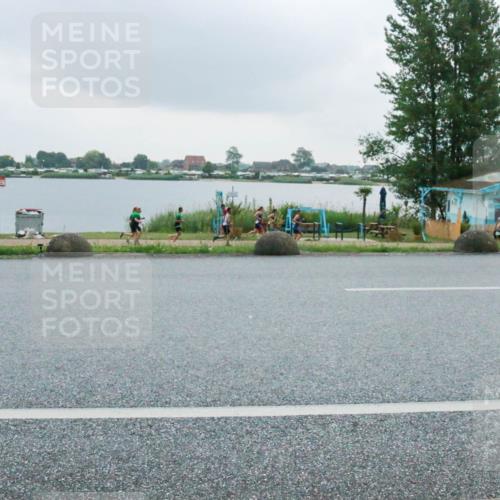 21.06.2025 - 27. Vierlanden-Triathlon H.Heesch http://msf.ph/oto/8008570 15.06.2025 13:27:40 Radfahren 1239, 1258, 1291 meine-sportfotos.de