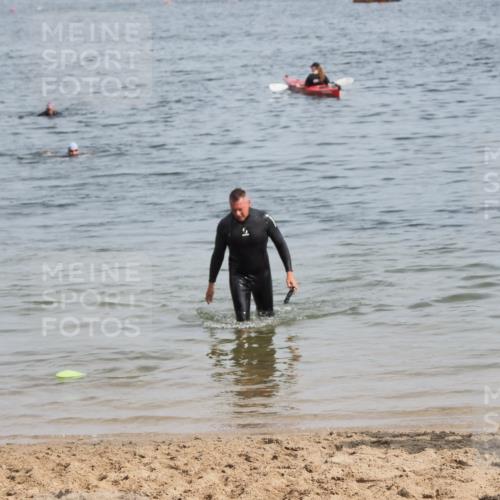21.06.2025 - 27. Vierlanden-Triathlon MichiJ http://msf.ph/oto/8008582 15.06.2026 10:09:22 Schwimmen  meine-sportfotos.de