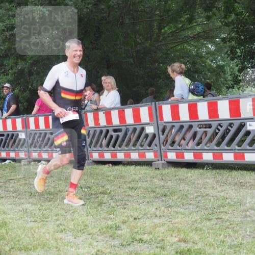 21.06.2025 - 27. Vierlanden-Triathlon KatJ http://msf.ph/oto/8008604 15.06.2025 13:02:23 Ziel 73, 137, 727, 1029, 1030, 1031, 1033 meine-sportfotos.de