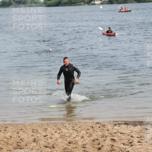 21.06.2025 - 27. Vierlanden-Triathlon MichiJ http://msf.ph/oto/8008640 15.06.2026 10:09:24 Schwimmen  meine-sportfotos.de