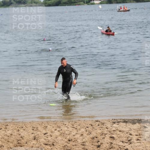 21.06.2025 - 27. Vierlanden-Triathlon MichiJ http://msf.ph/oto/8008655 15.06.2026 10:09:24 Schwimmen  meine-sportfotos.de