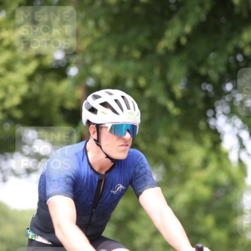 15.06.2025 - 7 Türme Triathlon Yannick Fuchs http://msf.ph/oto/8008673 15.06.2025 13:23:07 Radfahren 594, 1171 meine-sportfotos.de