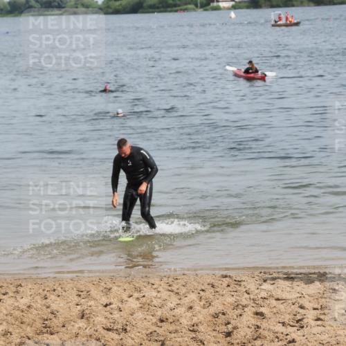 21.06.2025 - 27. Vierlanden-Triathlon MichiJ http://msf.ph/oto/8008696 15.06.2026 10:09:24 Schwimmen  meine-sportfotos.de