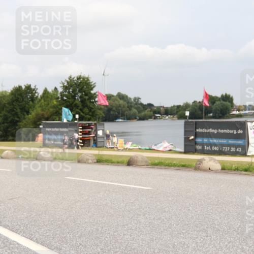 21.06.2025 - 27. Vierlanden-Triathlon H.Heesch http://msf.ph/oto/8008707 15.06.2025 12:19:35 Radfahren 637, 646, 947 meine-sportfotos.de