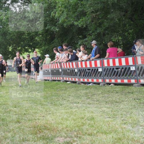 21.06.2025 - 27. Vierlanden-Triathlon KatJ http://msf.ph/oto/8008709 15.06.2025 13:02:26 Ziel 137, 1029, 1030, 1031, 1033 meine-sportfotos.de