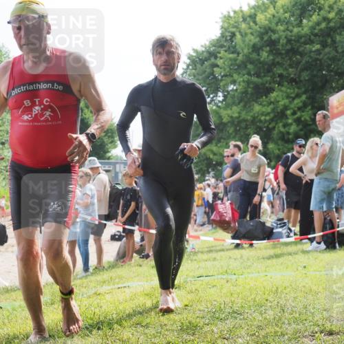 15.06.2025 - 27. Vierlanden-Triathlon KatJ http://msf.ph/oto/8008757 15.06.2025 10:07:04 Schwimmen 131, 376, 396, 429, 462, 467 meine-sportfotos.de