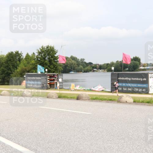 21.06.2025 - 27. Vierlanden-Triathlon H.Heesch http://msf.ph/oto/8008806 15.06.2025 12:19:39 Radfahren 637, 646, 647, 855, 953 meine-sportfotos.de