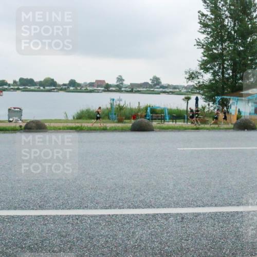 21.06.2025 - 27. Vierlanden-Triathlon H.Heesch http://msf.ph/oto/8008808 15.06.2025 13:28:01 Radfahren 1115, 1232, 1244, 1246, 1251, 1270, 1275, 1295 meine-sportfotos.de