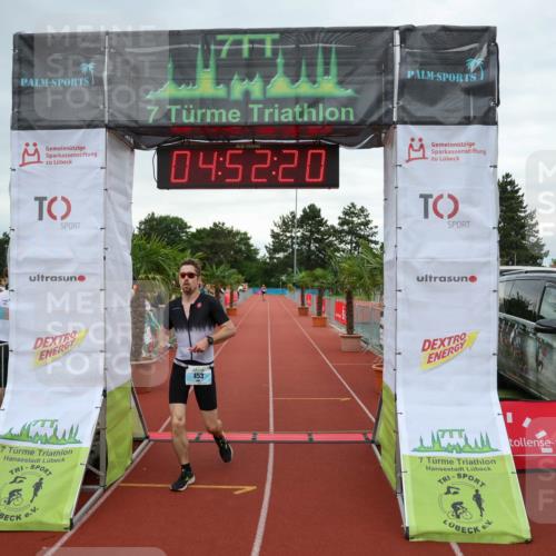 15.06.2025 - 7 Türme Triathlon Michael Strokosch http://msf.ph/oto/8008842 15.06.2025 14:52:20 Ziel 453 meine-sportfotos.de