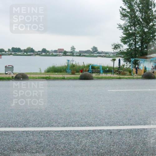 21.06.2025 - 27. Vierlanden-Triathlon H.Heesch http://msf.ph/oto/8008844 15.06.2025 13:28:10 Radfahren 1136, 1263, 1294 meine-sportfotos.de
