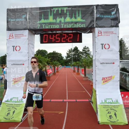 15.06.2025 - 7 Türme Triathlon Michael Strokosch http://msf.ph/oto/8008870 15.06.2025 14:52:21 Ziel 453 meine-sportfotos.de