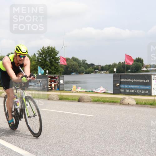 21.06.2025 - 27. Vierlanden-Triathlon H.Heesch http://msf.ph/oto/8008891 15.06.2025 12:19:42 Radfahren 637, 646, 647, 844, 855, 953 meine-sportfotos.de