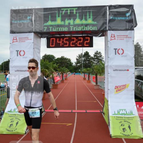 15.06.2025 - 7 Türme Triathlon Michael Strokosch http://msf.ph/oto/8008897 15.06.2025 14:52:21 Ziel 453 meine-sportfotos.de