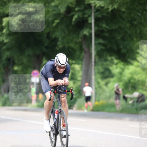 15.06.2025 - 7 Türme Triathlon Yannick Fuchs http://msf.ph/oto/8008902 15.06.2025 13:23:34 Radfahren 451, 580 meine-sportfotos.de