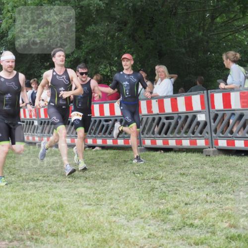 21.06.2025 - 27. Vierlanden-Triathlon KatJ http://msf.ph/oto/8008937 15.06.2025 13:02:28 Ziel 137, 1029, 1030, 1031, 1033 meine-sportfotos.de