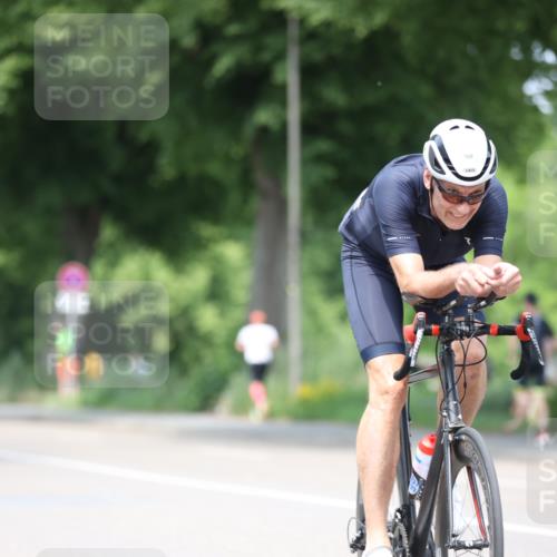 15.06.2025 - 7 Türme Triathlon Yannick Fuchs http://msf.ph/oto/8008938 15.06.2025 13:23:35 Radfahren 451, 580 meine-sportfotos.de