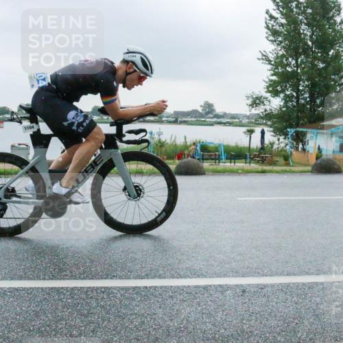 21.06.2025 - 27. Vierlanden-Triathlon H.Heesch http://msf.ph/oto/8008956 15.06.2025 13:28:40 Radfahren 893, 1104 meine-sportfotos.de
