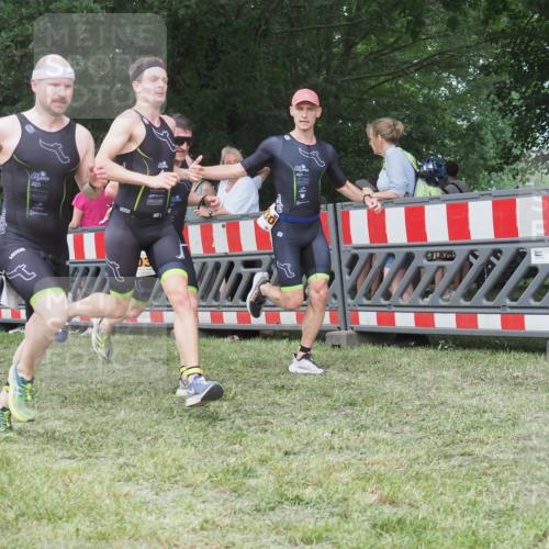 21.06.2025 - 27. Vierlanden-Triathlon KatJ http://msf.ph/oto/8008976 15.06.2025 13:02:29 Ziel 137, 1029, 1030, 1031, 1033 meine-sportfotos.de