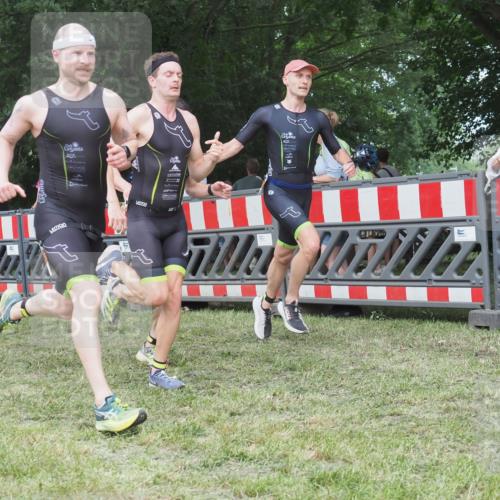 21.06.2025 - 27. Vierlanden-Triathlon KatJ http://msf.ph/oto/8008986 15.06.2025 13:02:29 Ziel 137, 1029, 1030, 1031, 1033 meine-sportfotos.de