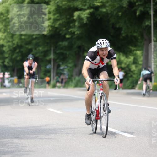 15.06.2025 - 7 Türme Triathlon Yannick Fuchs http://msf.ph/oto/8008999 15.06.2025 13:23:38 Radfahren 451, 580, 1181 meine-sportfotos.de