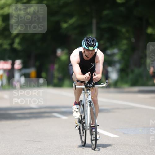 15.06.2025 - 7 Türme Triathlon Yannick Fuchs http://msf.ph/oto/8009000 15.06.2025 12:42:30 Radfahren 201, 233, 254, 283, 337, 465 meine-sportfotos.de